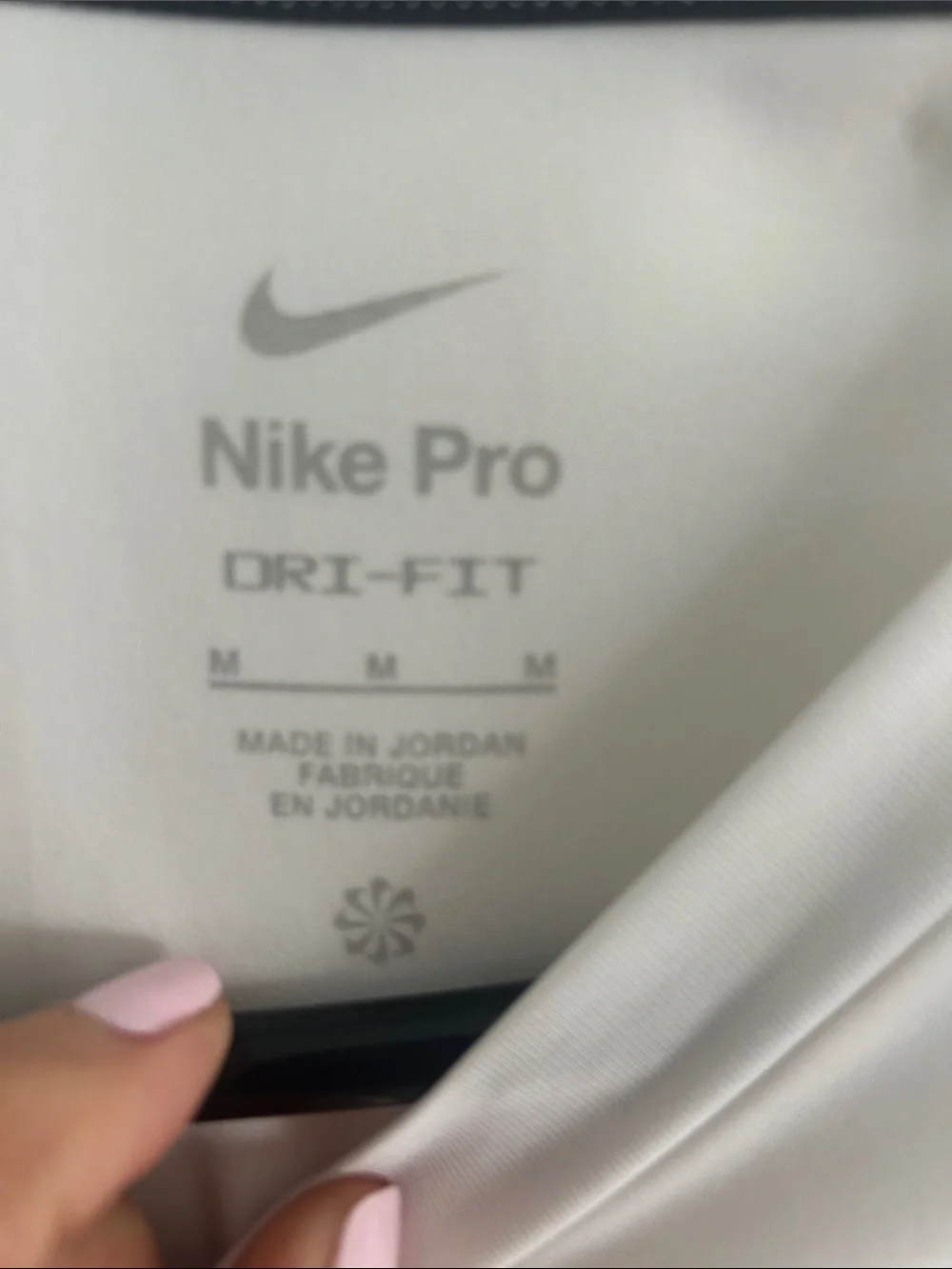 NIKE PRO DRI FIT BOY'S WHITE SHORT SLEEVE COMPRESSION T-SHIRT SIZE M